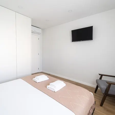 Apartment Forum Iii By House And People *