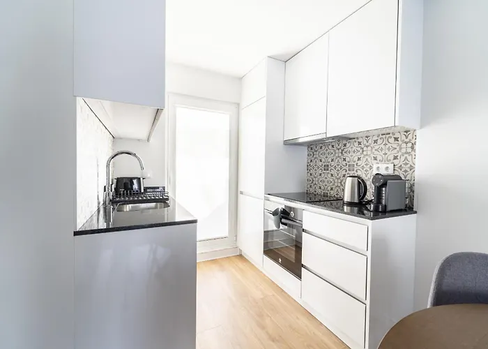 Forum Iii By House And People