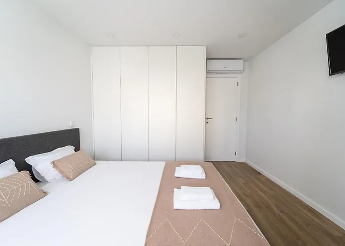 Forum Iii By House And People Braga